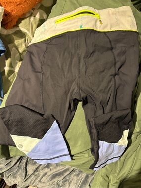 lululemon athletica Kids Black Leggings with Light Blue and Cream Accents